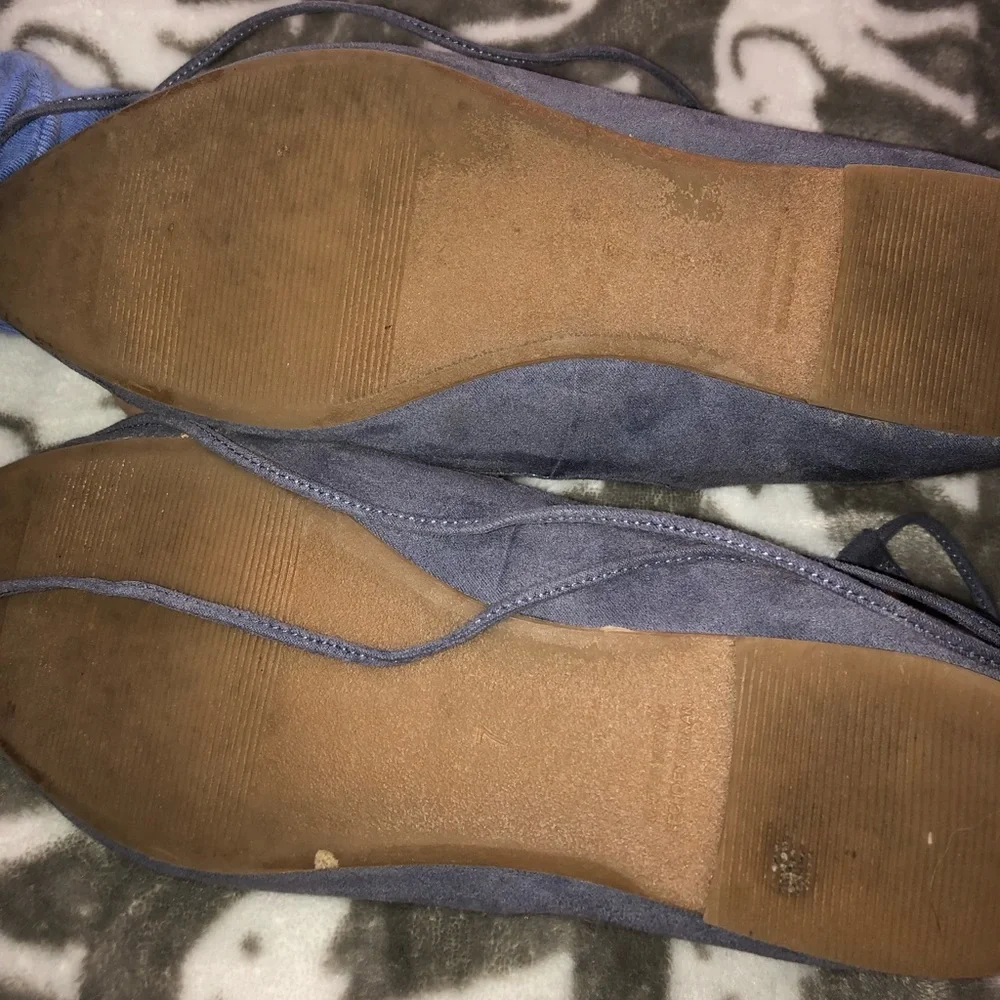 OLD NAVY LACE UP FLATS 7.5 - Picture 4 of 4